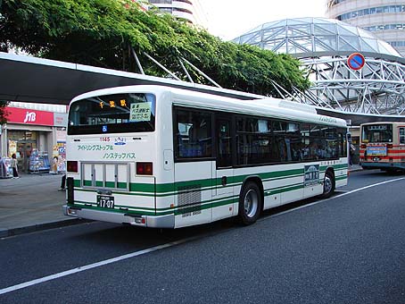 内陸 ツーバルブ混合栓 | 商品のご案内 | SANEI｜デザイン性に優れた